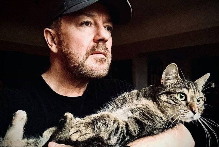 celebrities who have cats - Ricky Gervais