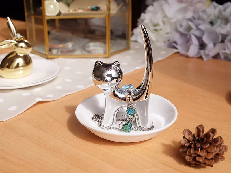 Long Tail Cat Ring Holder Dish